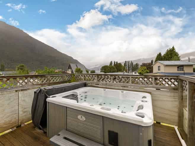 27 Oxford Street, Kingston