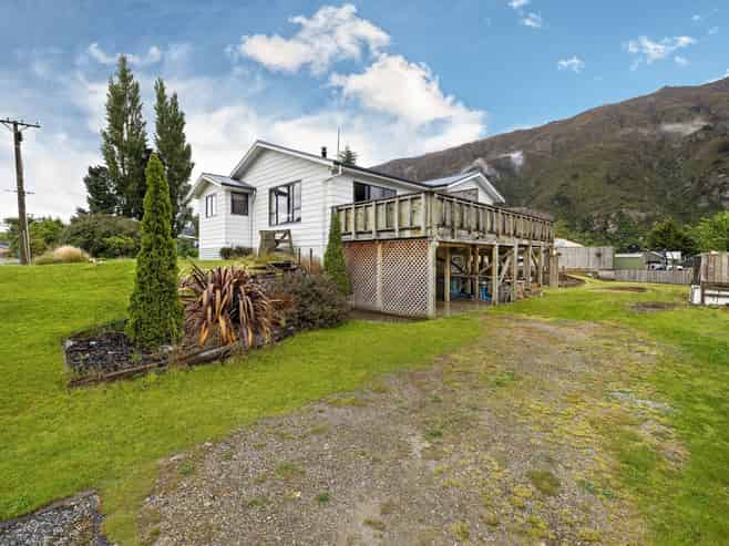 27 Oxford Street, Kingston