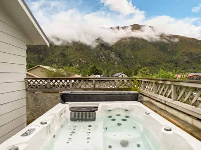 27 Oxford Street, Kingston