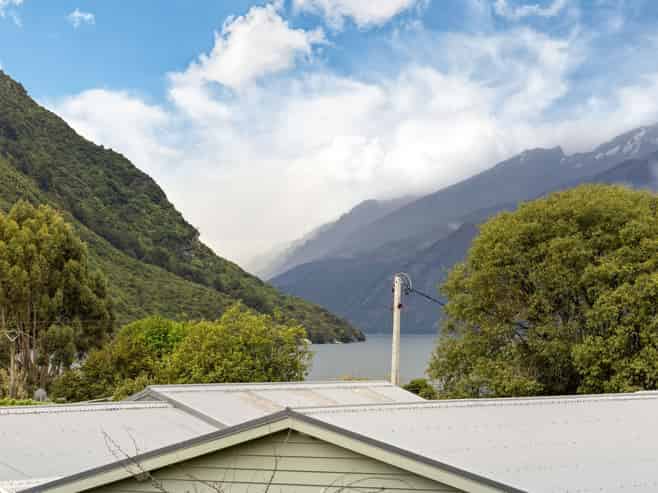 27 Oxford Street, Kingston