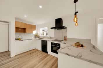 15 Roberts Road, Hei Hei