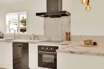 15 Roberts Road, Hei Hei