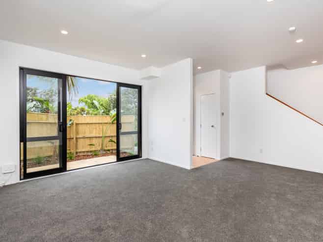 1/69 Target Road, Totara Vale