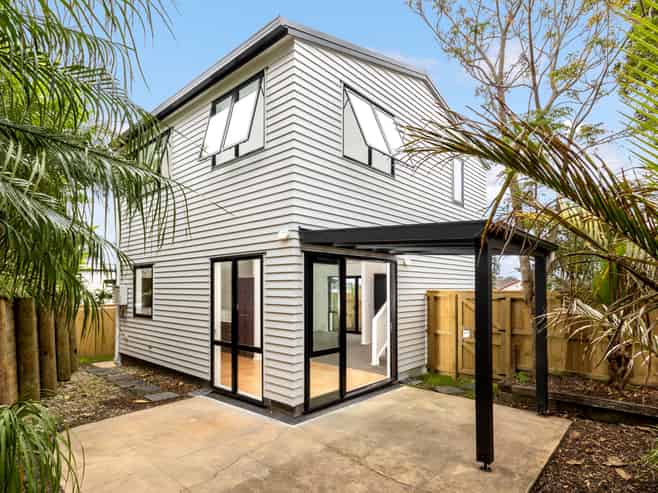 1/69 Target Road, Totara Vale