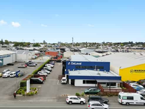 High-Profile Industrial Asset with Strong Tenant