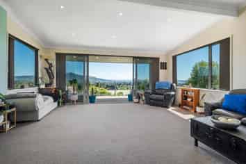 18 Exeter Place, Tihiotonga