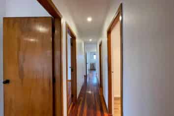 207 New Windsor Road, New Windsor