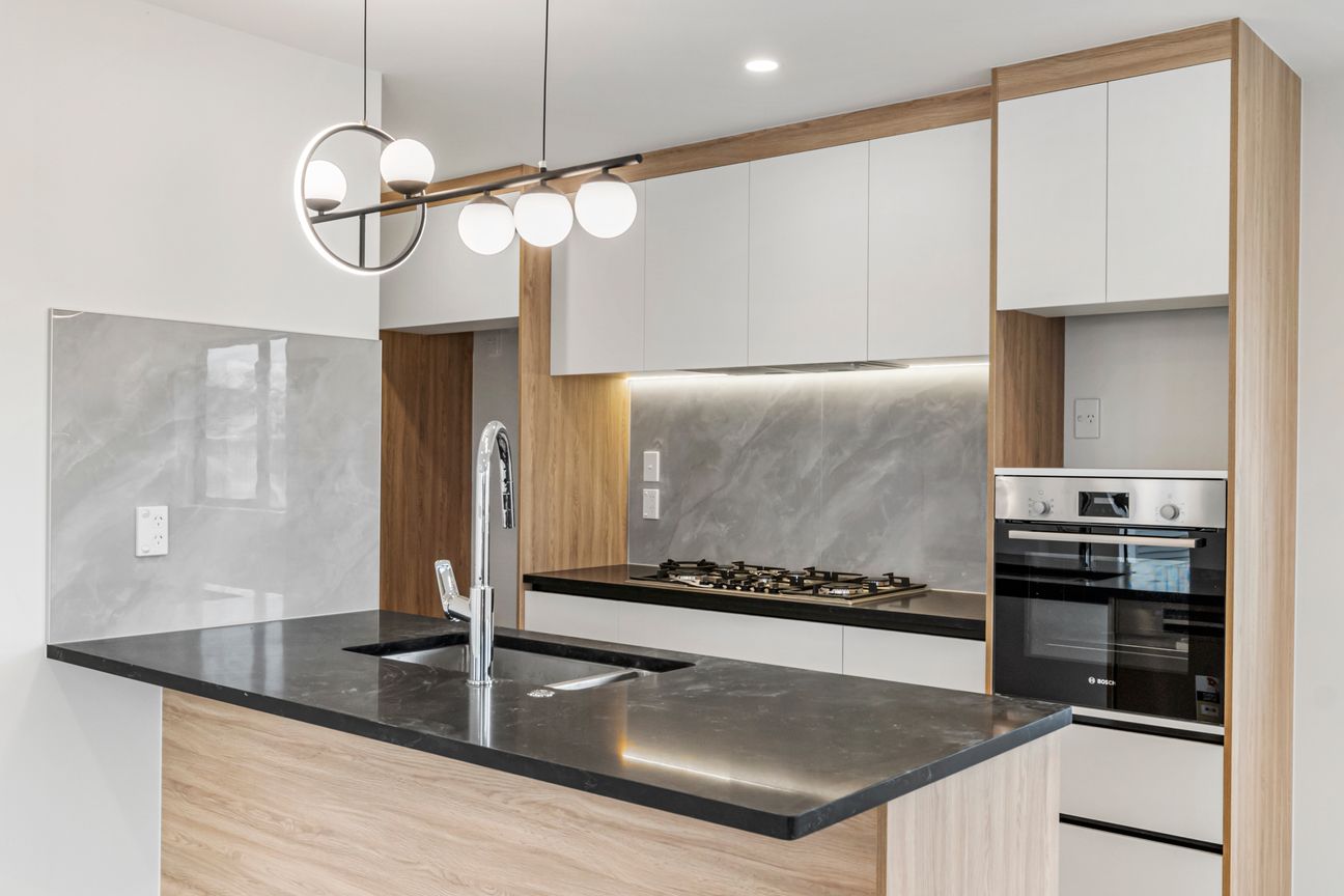 Brand-New. Big on Space. Brilliantly Located - Vista 2