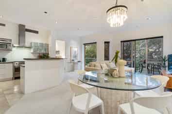 12/7 The Promenade, Takapuna