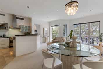 12/7 The Promenade, Takapuna