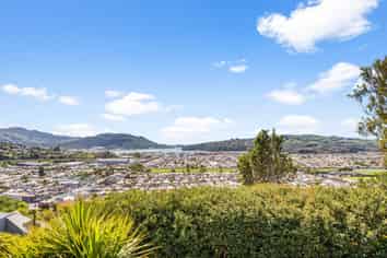 14 Bangor Terrace, Kew