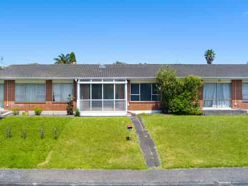 2/2 Vodanovich Road, Te Atatu South