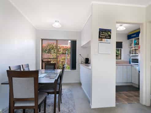 2/2 Vodanovich Road, Te Atatu South