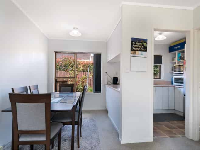 2/2 Vodanovich Road, Te Atatu South