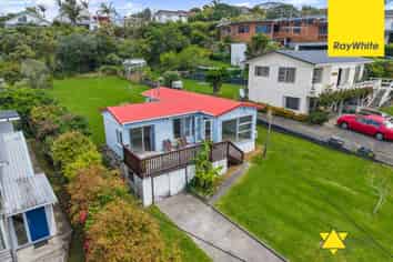 25 Surf Road, Stanmore Bay