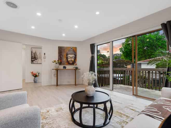 15 Vina Place, Massey