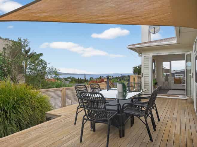 29 Peter Terrace, Castor Bay