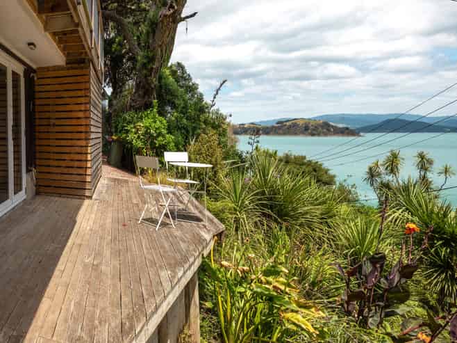 7 Neil Avenue, Waiheke Island
