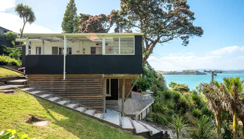 7 Neil Avenue, Waiheke Island