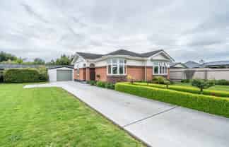 153 Chelmsford Street, Windsor