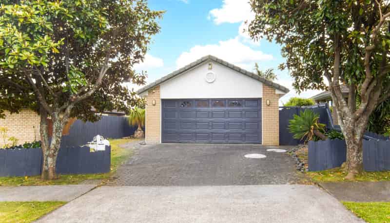 12 Broadhurst Road, Flat Bush