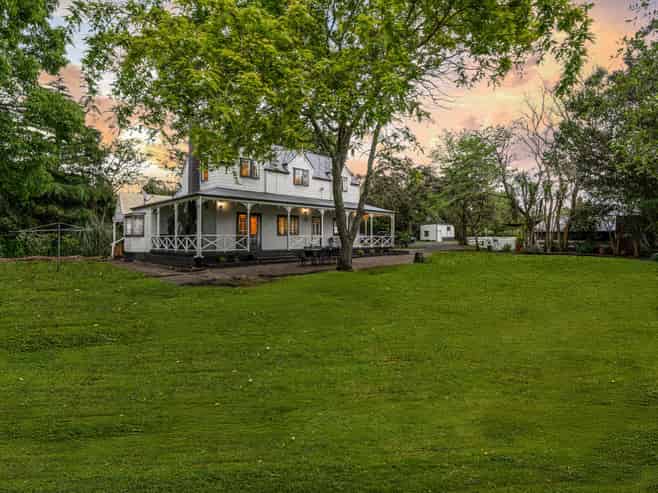 438 Kaipara Coast Highway, Helensville