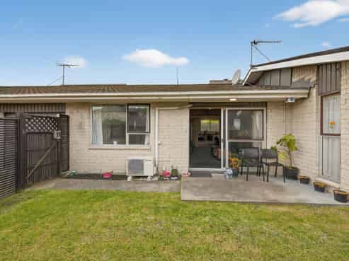 2/130 Edgeware Road, Saint Albans