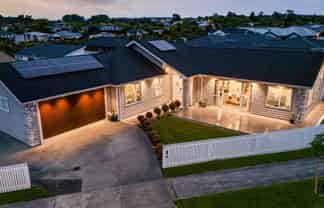 8 Gemscott Crescent, Huapai