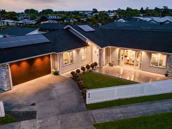 8 Gemscott Crescent, Huapai