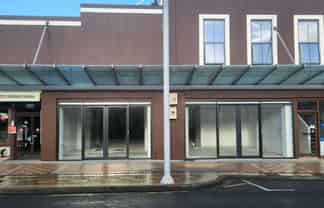 Excellent exposure in the heart of Pukekohe