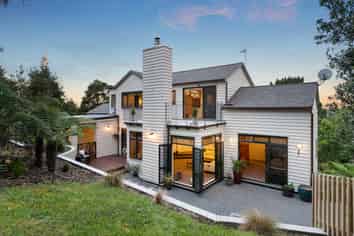 11 Hobson Heights Road, Albany