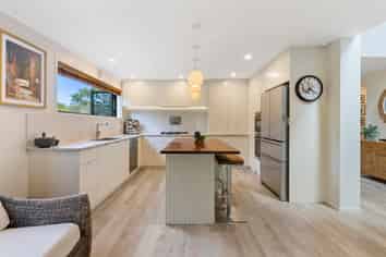 11 Hobson Heights Road, Albany