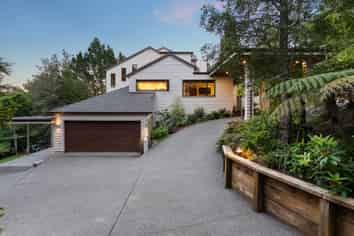 11 Hobson Heights Road, Albany