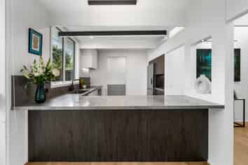 92 Parr Terrace, Castor Bay