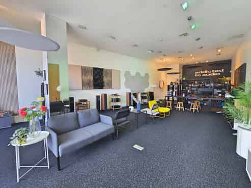 High Profile Newmarket Retail