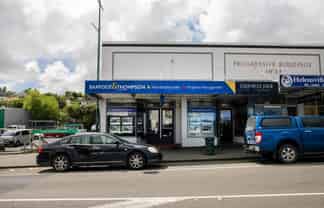 PROMINENT CORNER SITE IN HELENSVILLE
