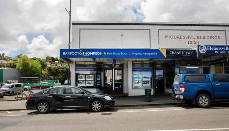 Shop 5/25 Commercial Road, Helensville