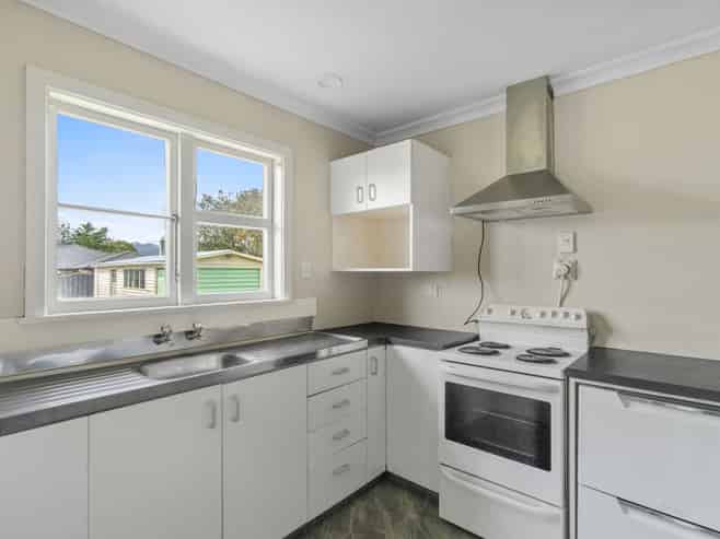 96 Tiro Tiro Road, LEVIN