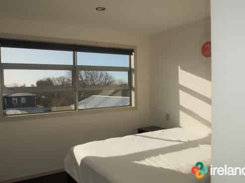 8/376 Worcester Street, Linwood