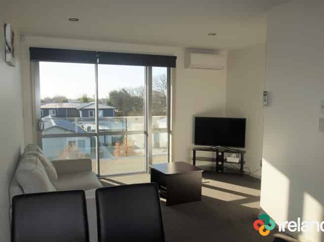 8/376 Worcester Street, Linwood