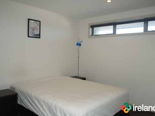 8/376 Worcester Street, Linwood