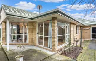 3a Sealy Place, Bryndwr