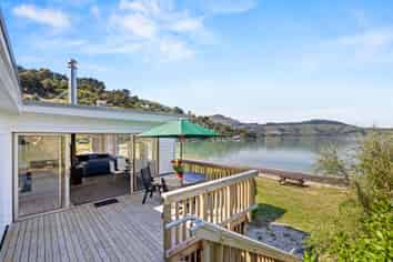 20 Te Wharau Lane, Charteris Bay