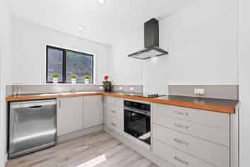 20 Te Wharau Lane, Charteris Bay