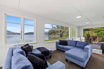 20 Te Wharau Lane, Charteris Bay