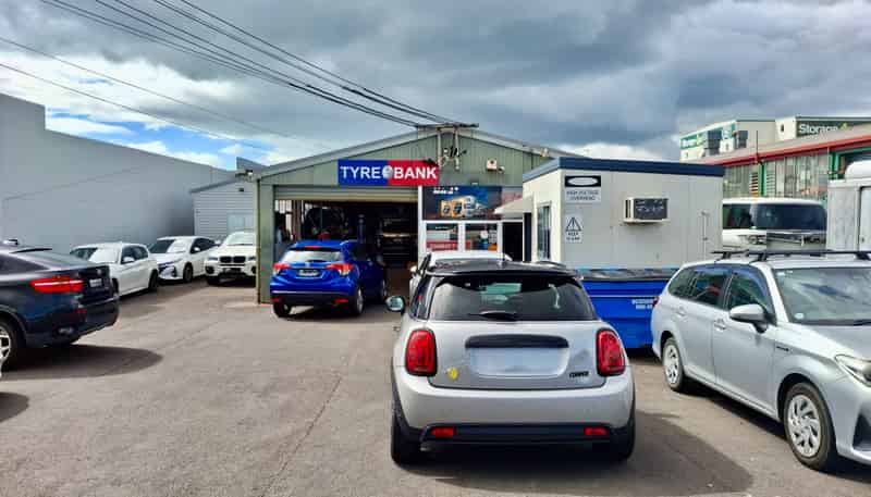 12 Hillside Road, Wairau Valley