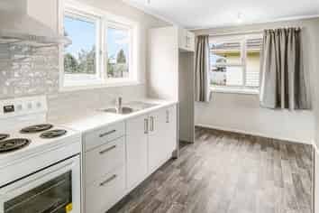 39 Tyrone Street, Otara