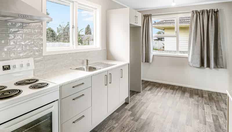 39 Tyrone Street, Otara