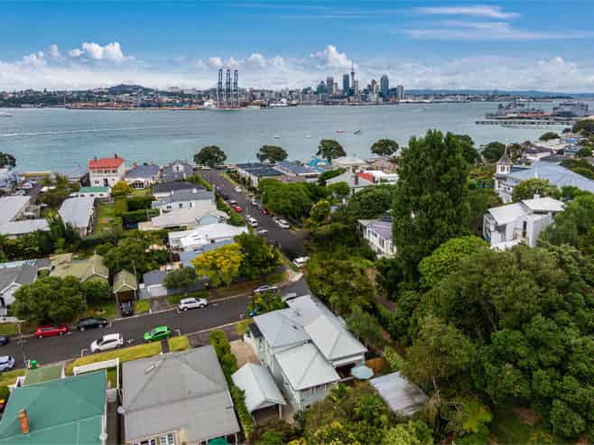 1 Kapai Road, Devonport