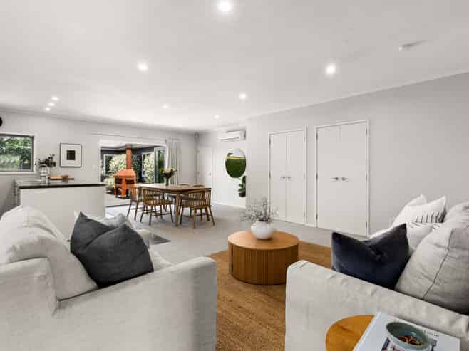 4 Donald Place, Frimley